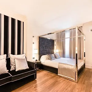 House 4*, Werona Włochy